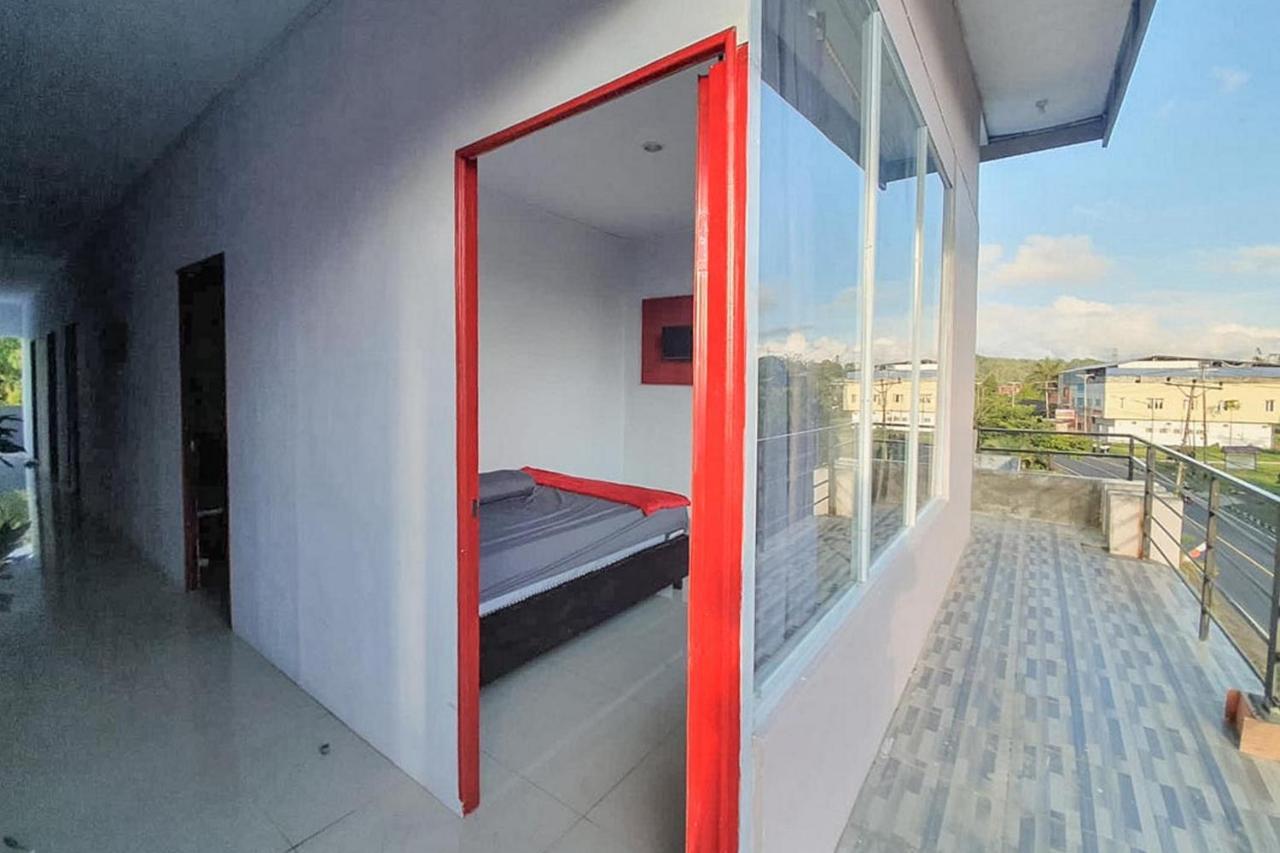 Sky Residence Tomohon Mitra Reddoorz Ngoại thất bức ảnh