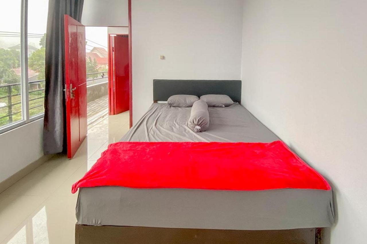 Sky Residence Tomohon Mitra Reddoorz Ngoại thất bức ảnh