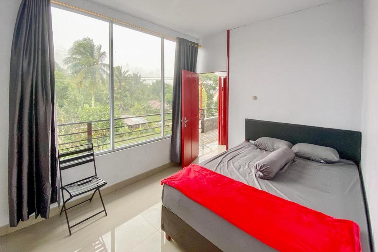 Sky Residence Tomohon Mitra Reddoorz Ngoại thất bức ảnh