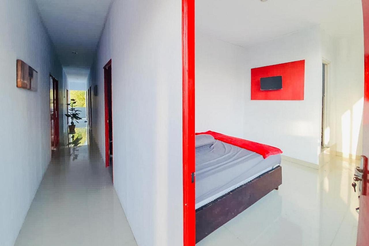 Sky Residence Tomohon Mitra Reddoorz Ngoại thất bức ảnh