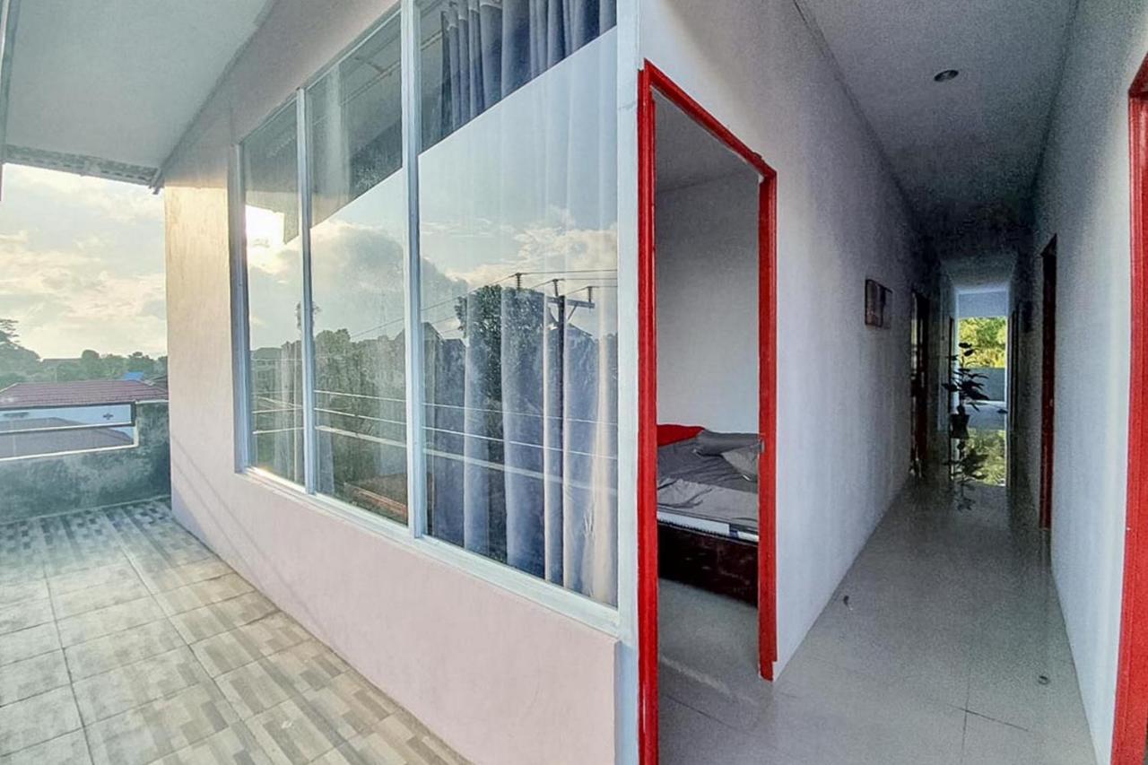 Sky Residence Tomohon Mitra Reddoorz Ngoại thất bức ảnh